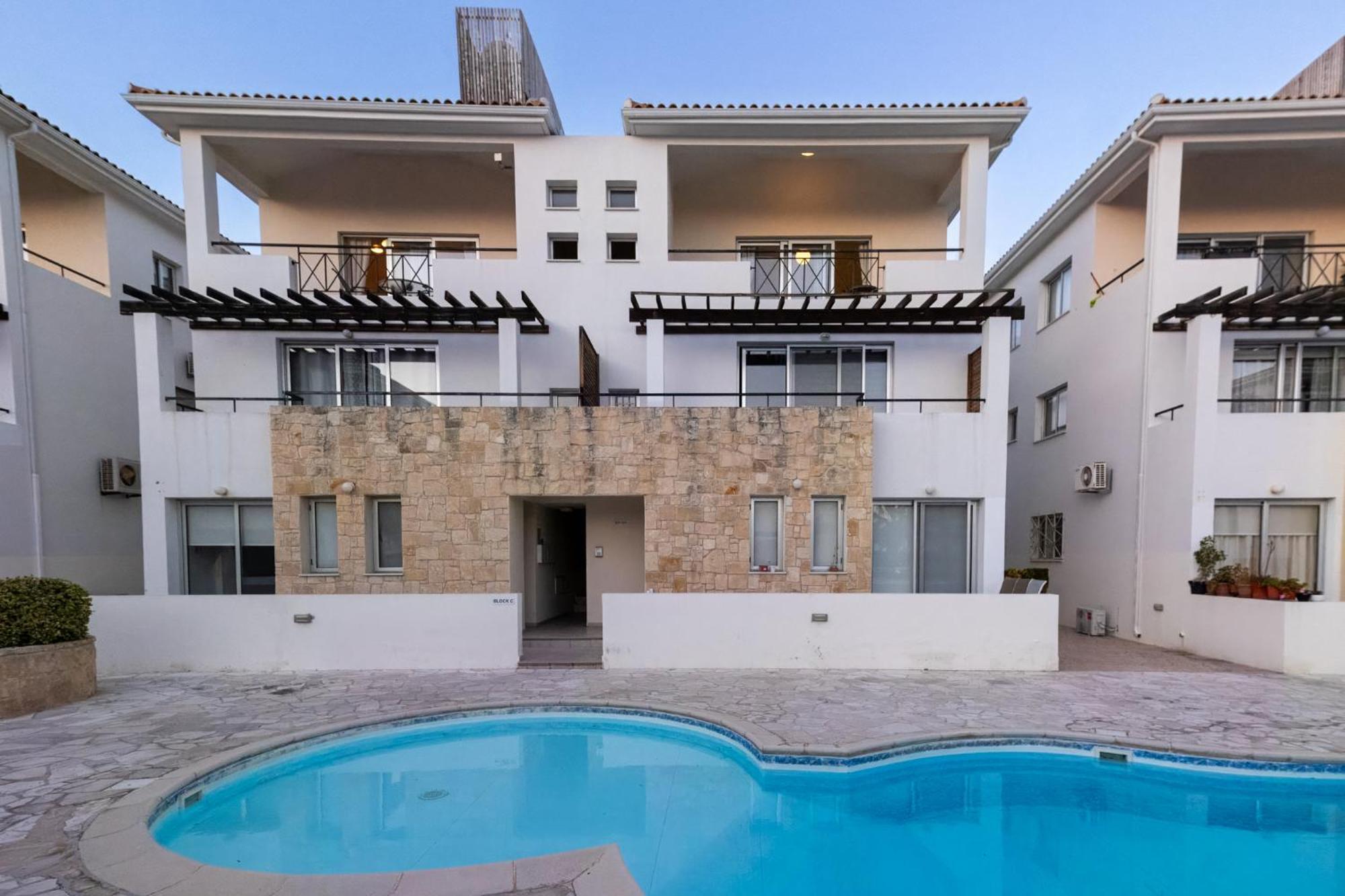 Nefeli Blue-Horizon 2B, Pool, Suites, Big Balconies Paphos Exteriör bild