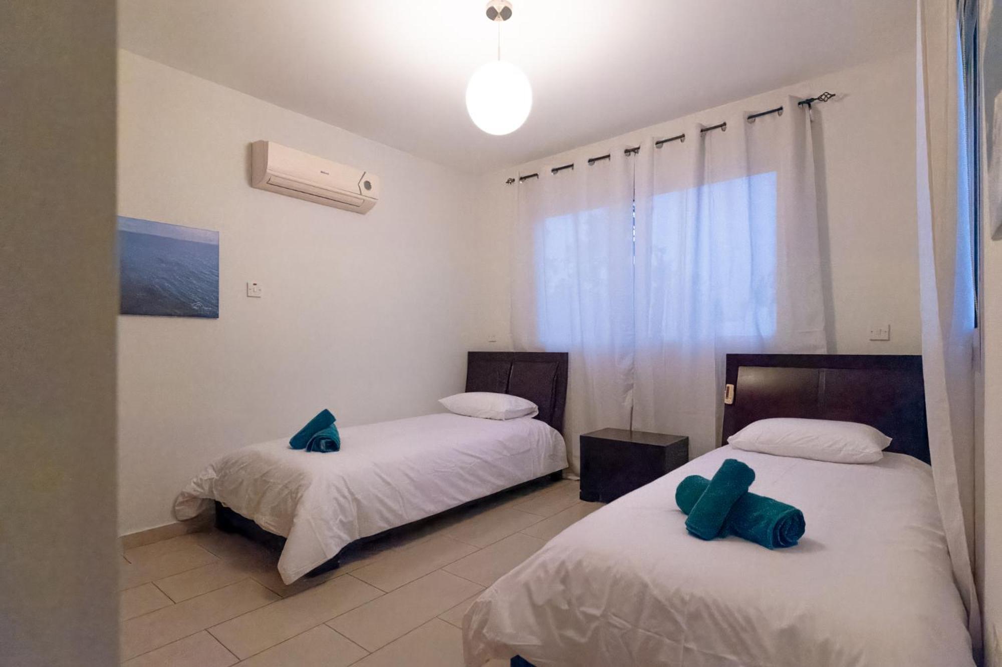 Nefeli Blue-Horizon 2B, Pool, Suites, Big Balconies Paphos Exteriör bild