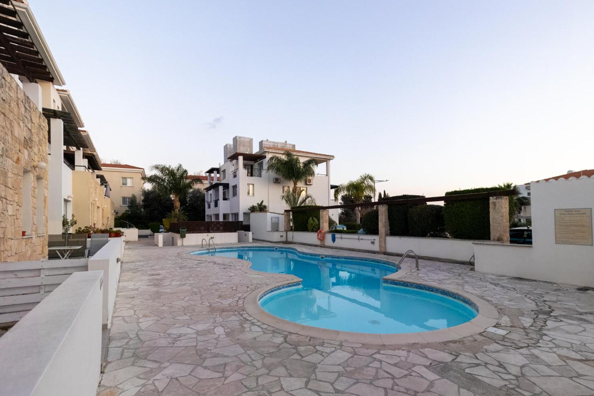 Nefeli Blue-Horizon 2B, Pool, Suites, Big Balconies Paphos Exteriör bild