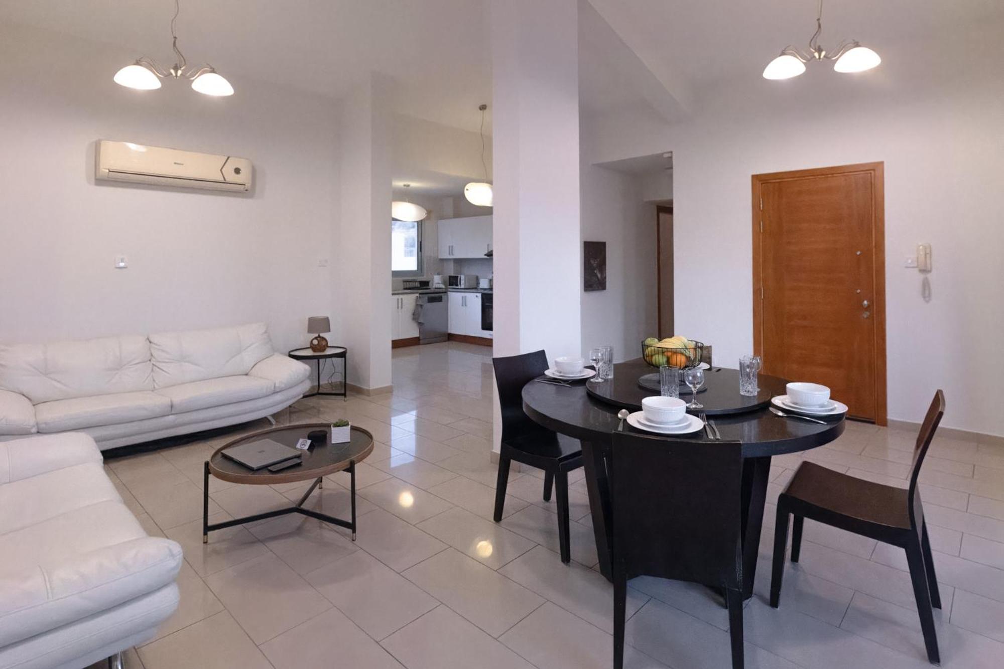 Nefeli Blue-Horizon 2B, Pool, Suites, Big Balconies Paphos Exteriör bild