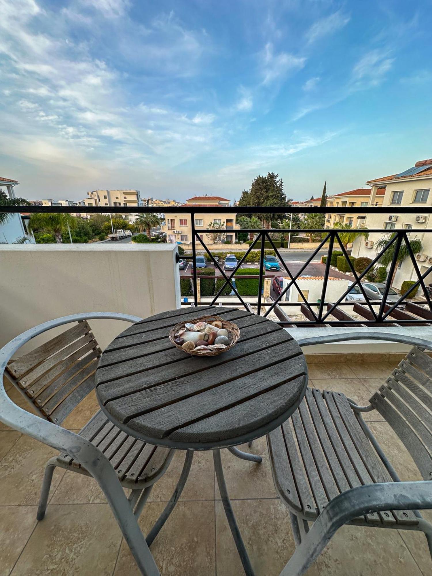 Nefeli Blue-Horizon 2B, Pool, Suites, Big Balconies Paphos Exteriör bild